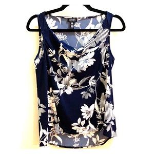 Boat neck floral top